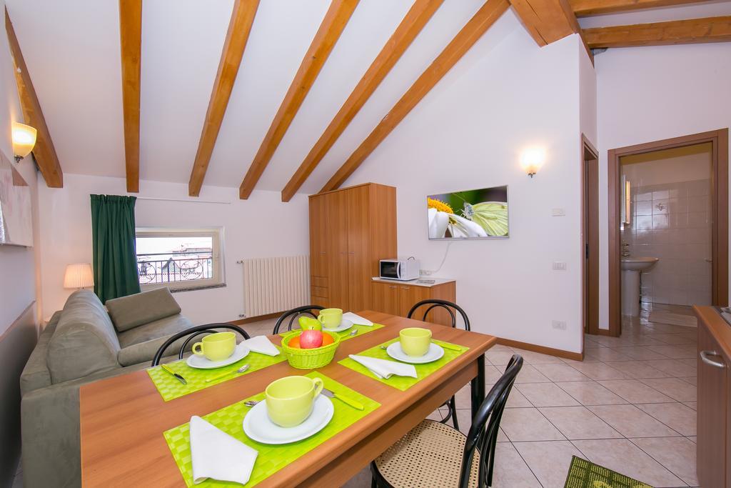 Residence Riva Del Lario Gravedona Exterior photo